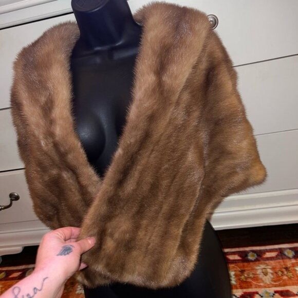 Vintage Authentic Brown Minx Fur Cape/ Shaw/ Scarf Wrap - Picture 4 of 11